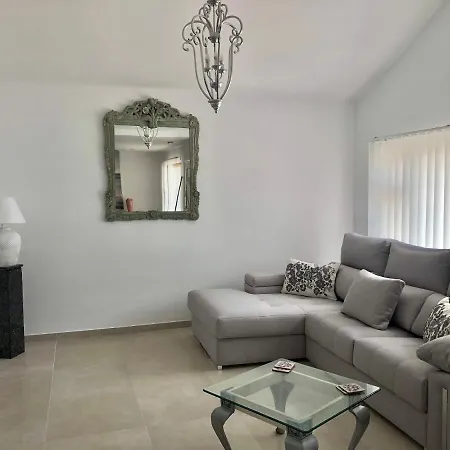 Tomo Villa *
